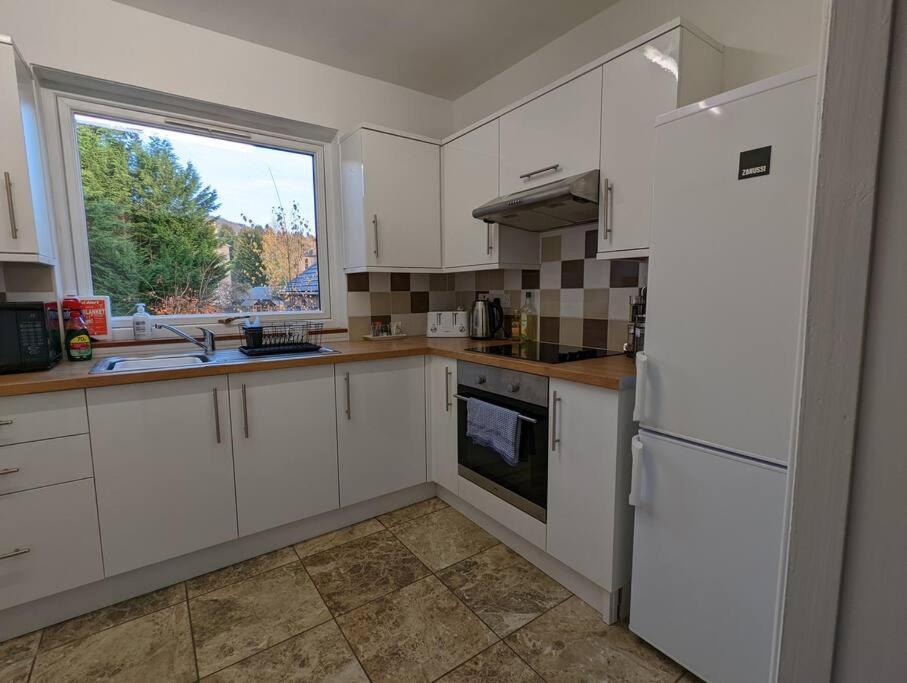 Two Bedroom Flat In Bridge Of Allan, Stirling Extérieur photo
