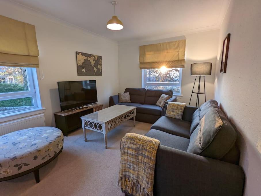 Two Bedroom Flat In Bridge Of Allan, Stirling Extérieur photo