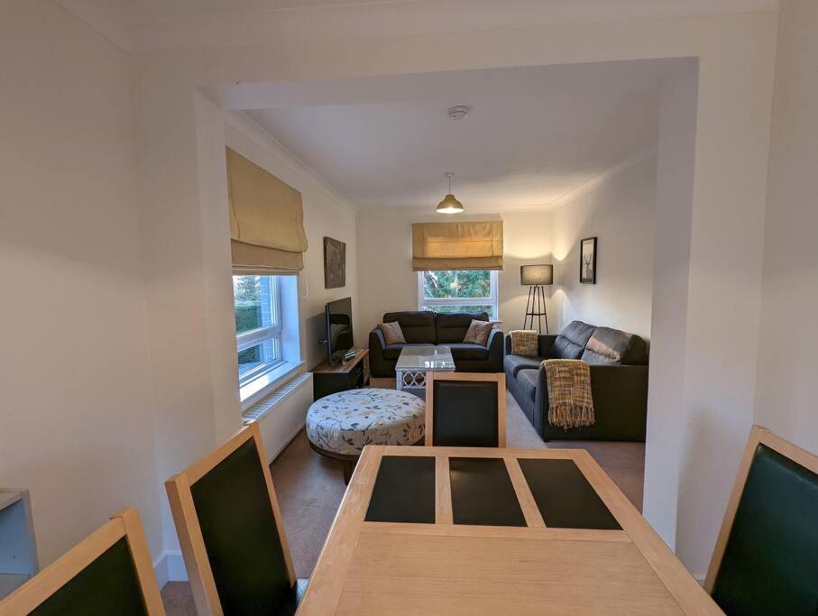 Two Bedroom Flat In Bridge Of Allan, Stirling Extérieur photo