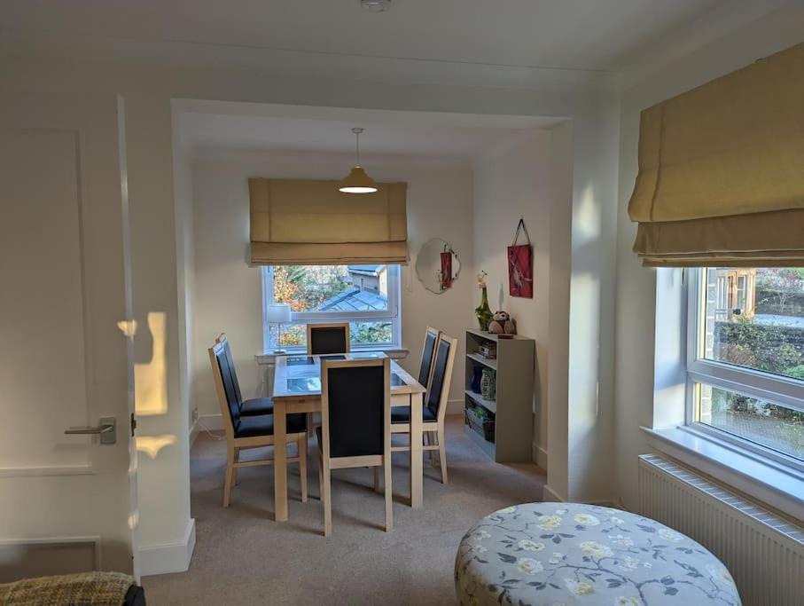 Two Bedroom Flat In Bridge Of Allan, Stirling Extérieur photo