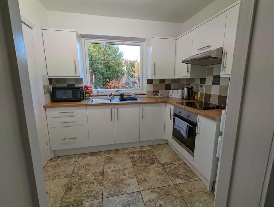 Two Bedroom Flat In Bridge Of Allan, Stirling Extérieur photo